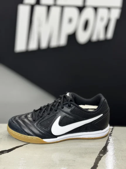 Nike Gato