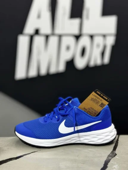 Nike Revolution 6