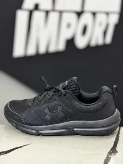 Under Armour Charged Assert